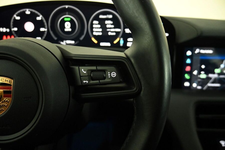 Porsche Taycan vaihtoauto