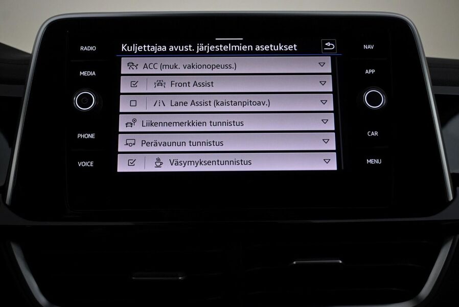 Volkswagen T-Roc vaihtoauto