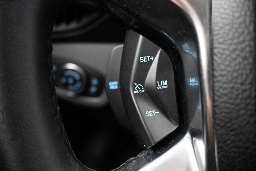 Ford Transit Connect vaihtoauto