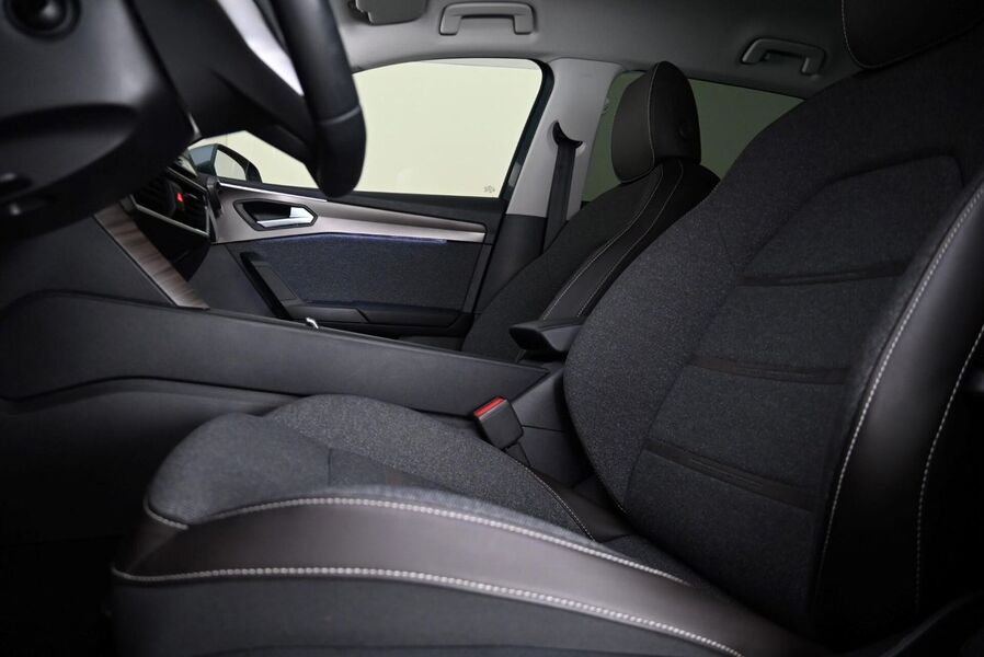 SEAT Leon Sportstourer vaihtoauto