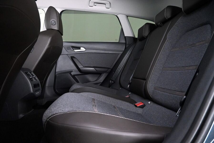 SEAT Leon Sportstourer vaihtoauto