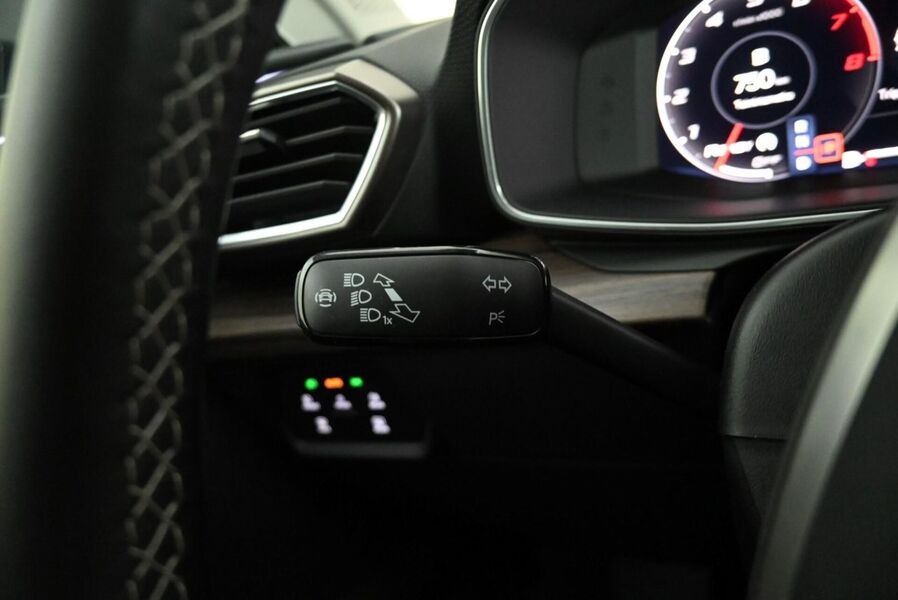 SEAT Leon Sportstourer vaihtoauto