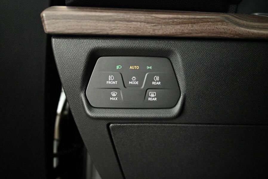 SEAT Leon Sportstourer vaihtoauto