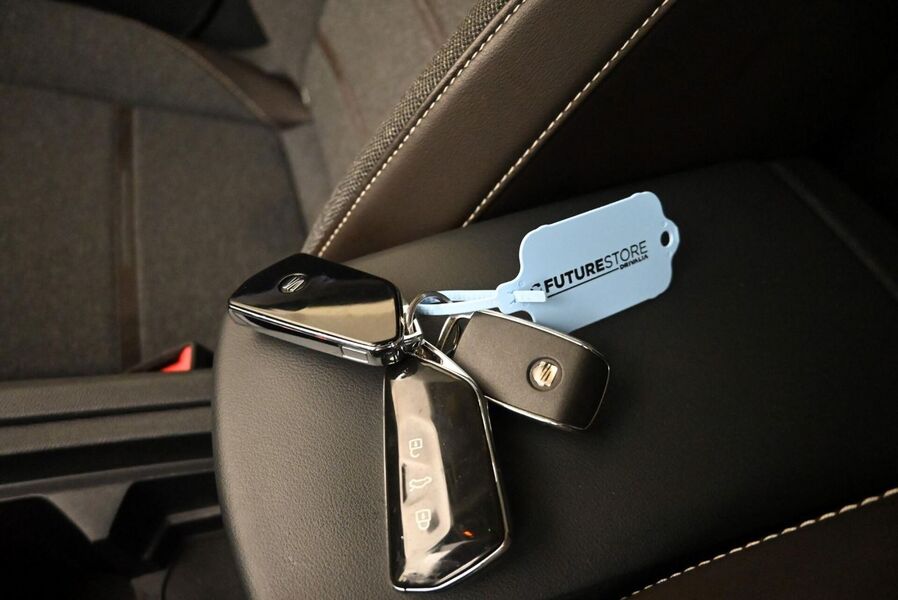 SEAT Leon Sportstourer vaihtoauto