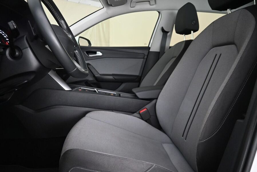 SEAT Leon Sportstourer vaihtoauto