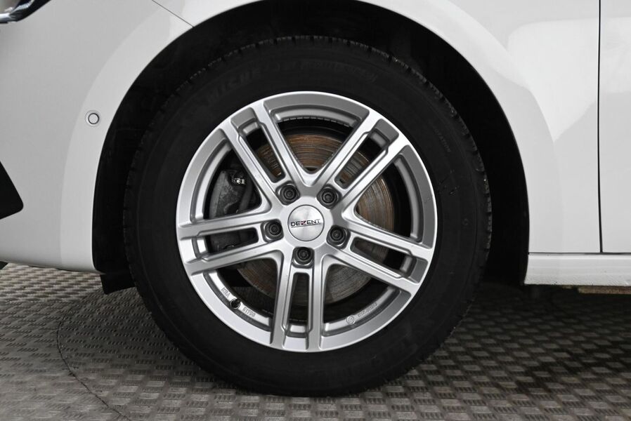 SEAT Leon Sportstourer vaihtoauto