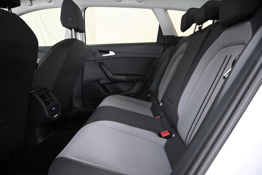 SEAT Leon Sportstourer vaihtoauto