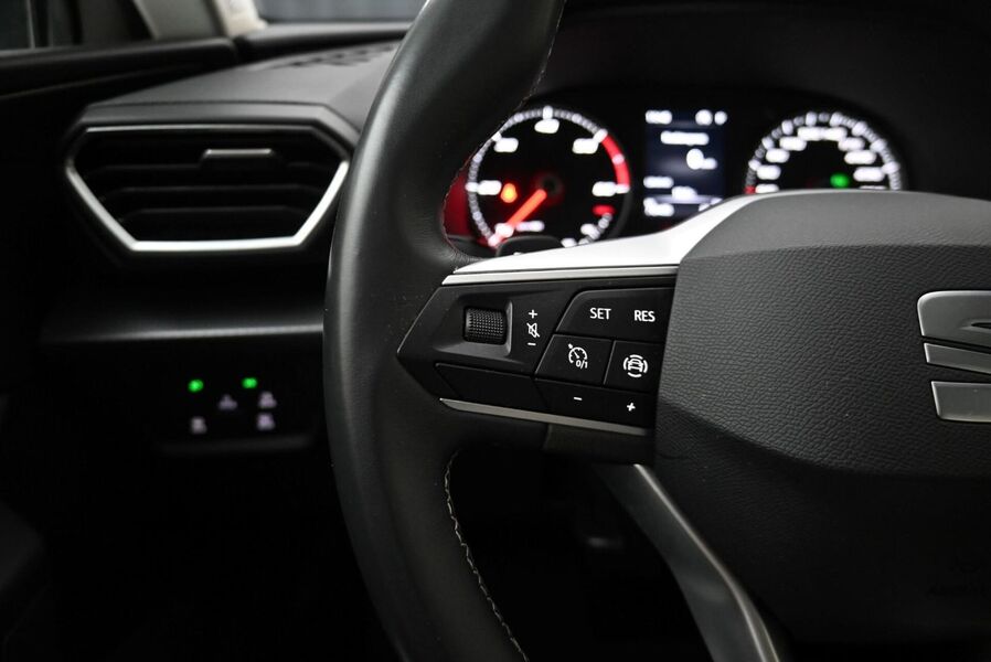 SEAT Leon Sportstourer vaihtoauto