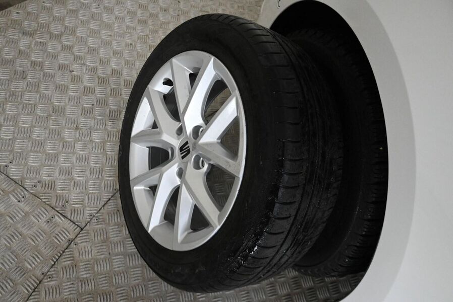 SEAT Leon Sportstourer vaihtoauto