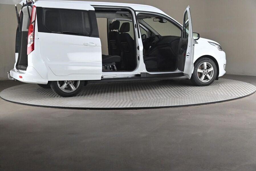 Ford Grand Tourneo Connect vaihtoauto