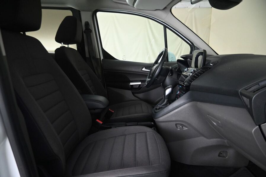 Ford Grand Tourneo Connect vaihtoauto