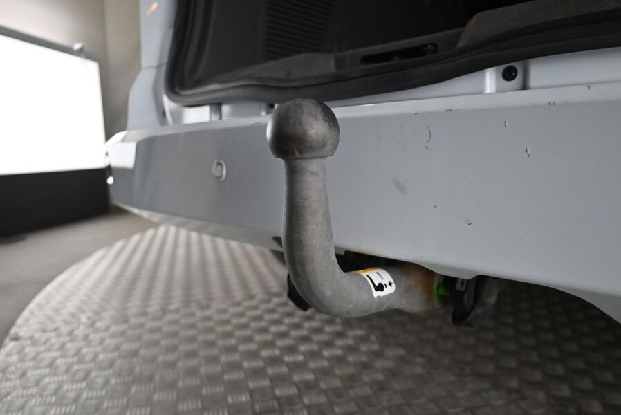 Ford Grand Tourneo Connect vaihtoauto