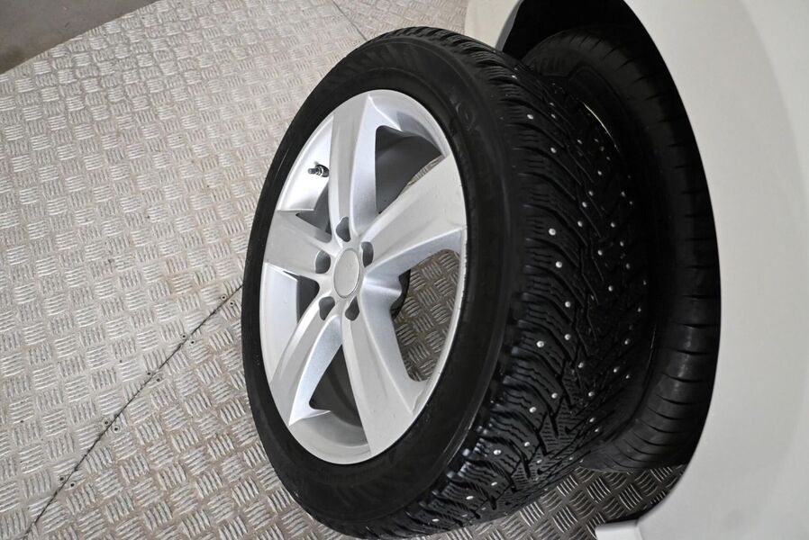 Nissan Leaf vaihtoauto