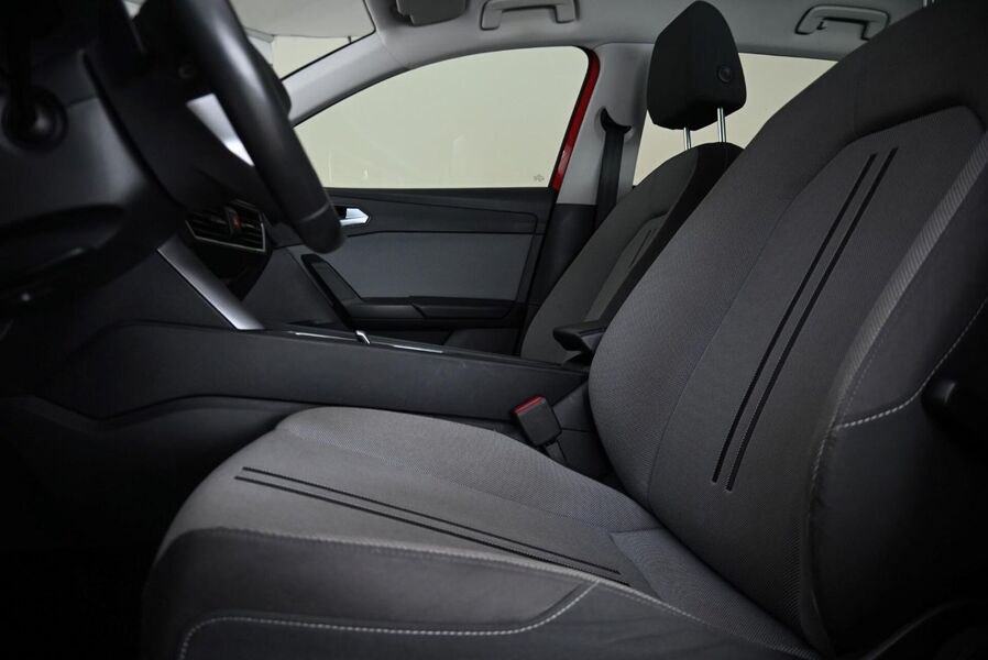 SEAT Leon Sportstourer vaihtoauto