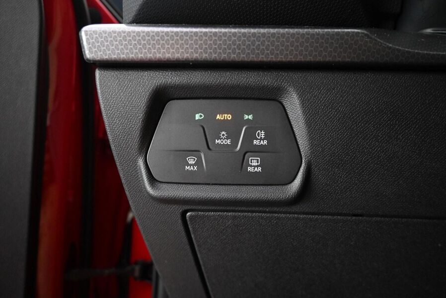 SEAT Leon Sportstourer vaihtoauto