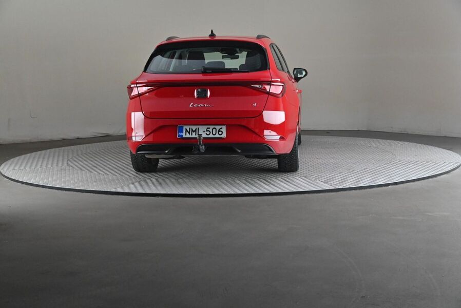 SEAT Leon Sportstourer vaihtoauto