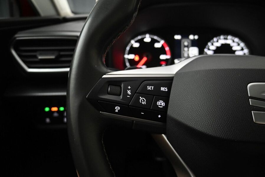 SEAT Leon Sportstourer vaihtoauto