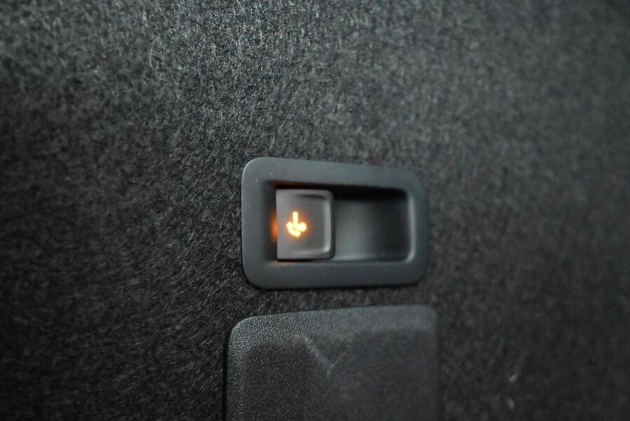 SEAT Leon Sportstourer vaihtoauto