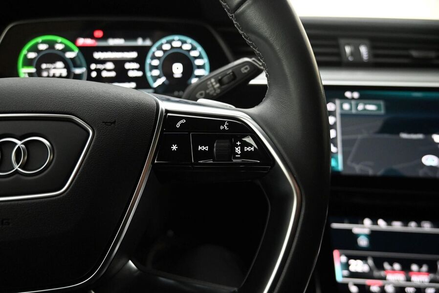 Audi Q8 e-tron vaihtoauto