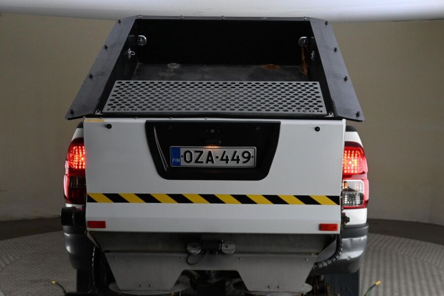 Toyota Hilux vaihtoauto