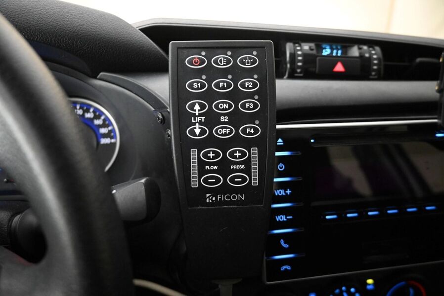 Toyota Hilux vaihtoauto