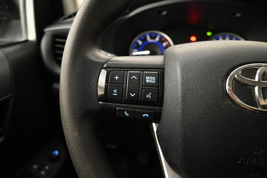 Toyota Hilux vaihtoauto