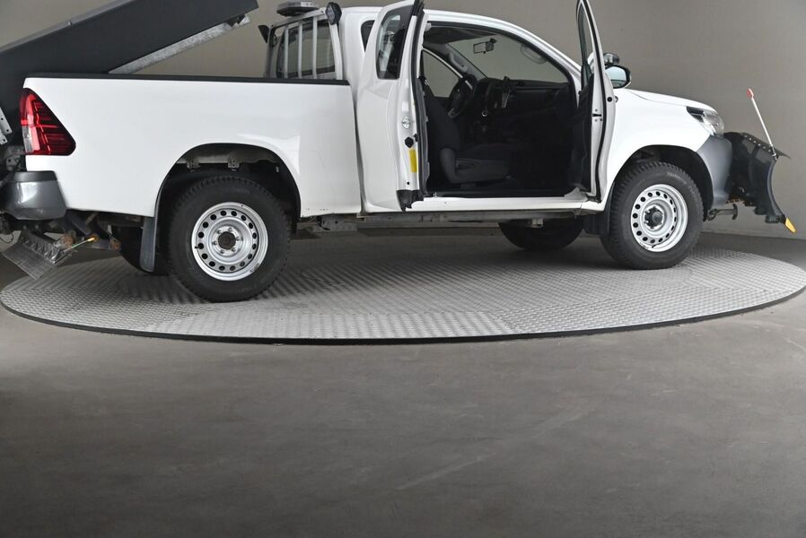 Toyota Hilux vaihtoauto