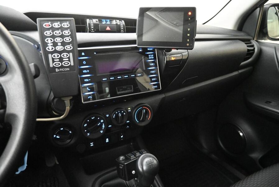 Toyota Hilux vaihtoauto