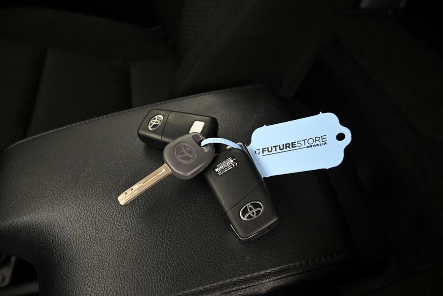 Toyota Hilux vaihtoauto