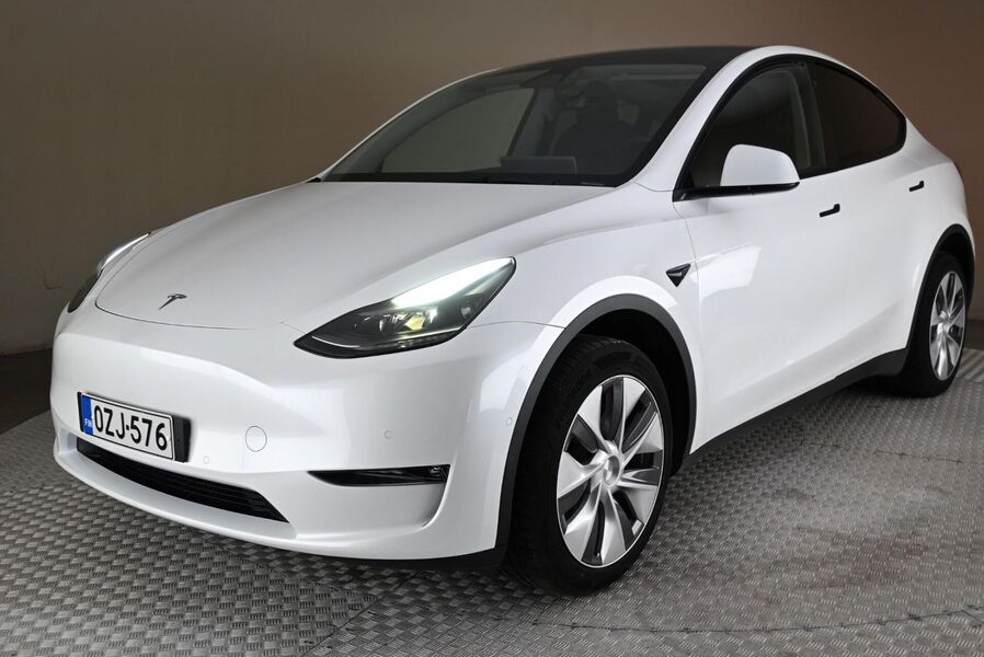 Tesla Model Y vaihtoauto