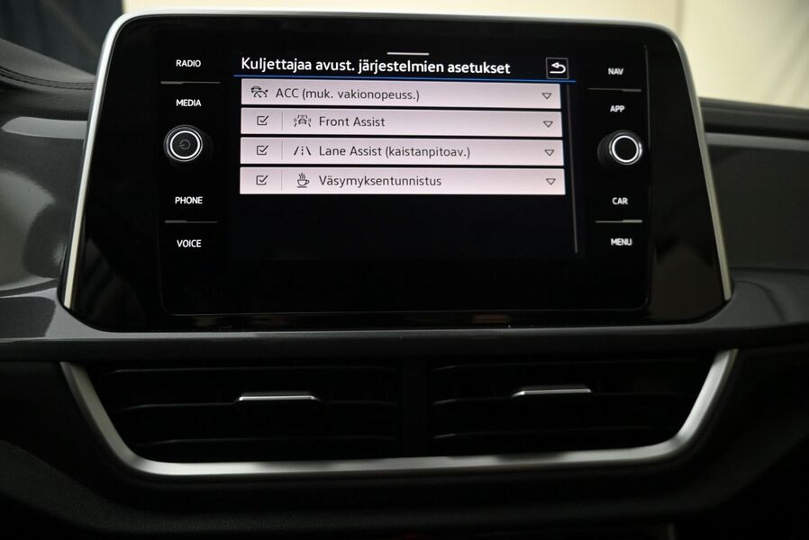 Volkswagen T-Roc vaihtoauto