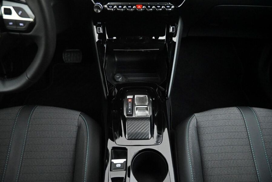 Peugeot e-2008 vaihtoauto