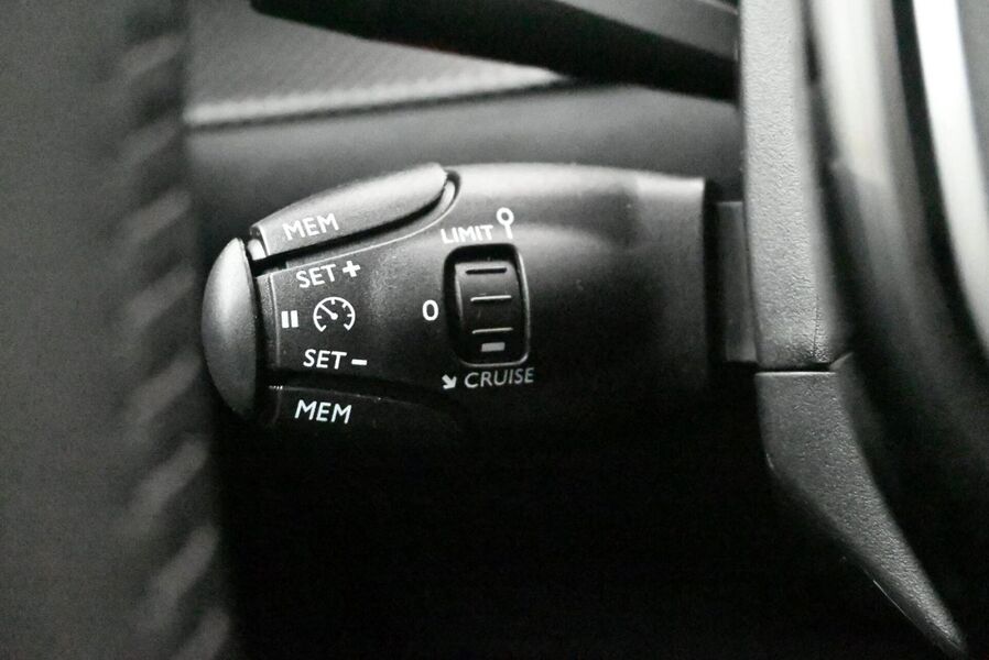 Peugeot e-2008 vaihtoauto