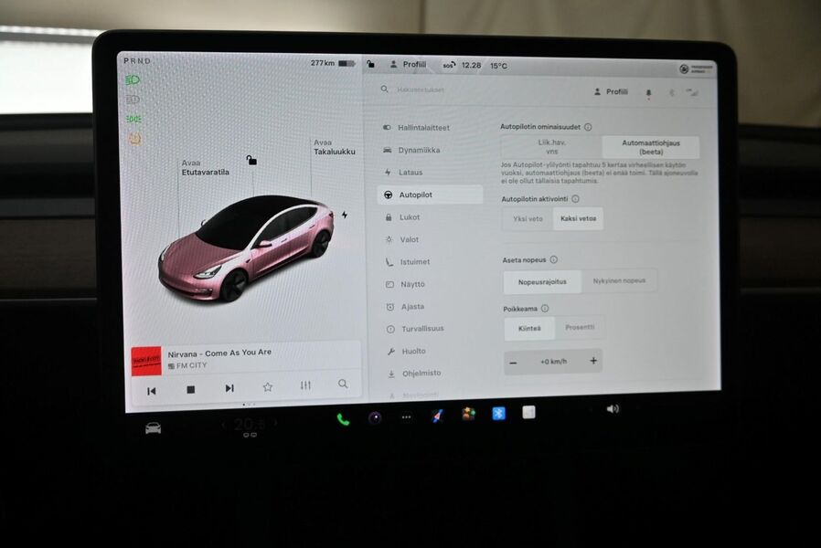 Tesla Model 3 vaihtoauto
