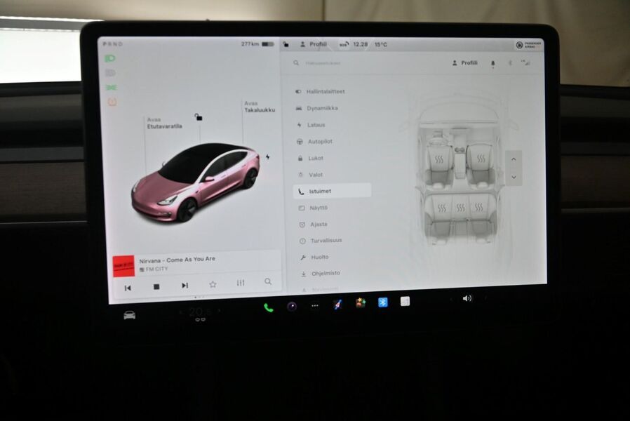 Tesla Model 3 vaihtoauto