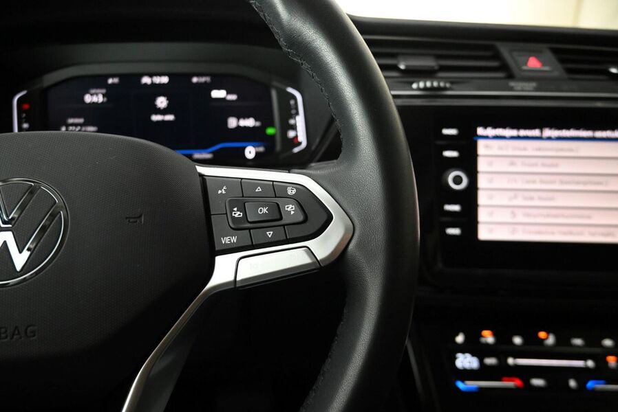 Volkswagen Touran vaihtoauto