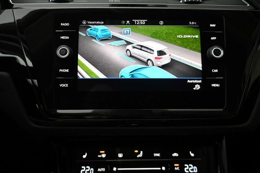 Volkswagen Touran vaihtoauto