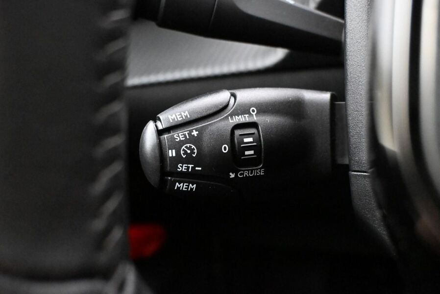 Peugeot e-208 vaihtoauto