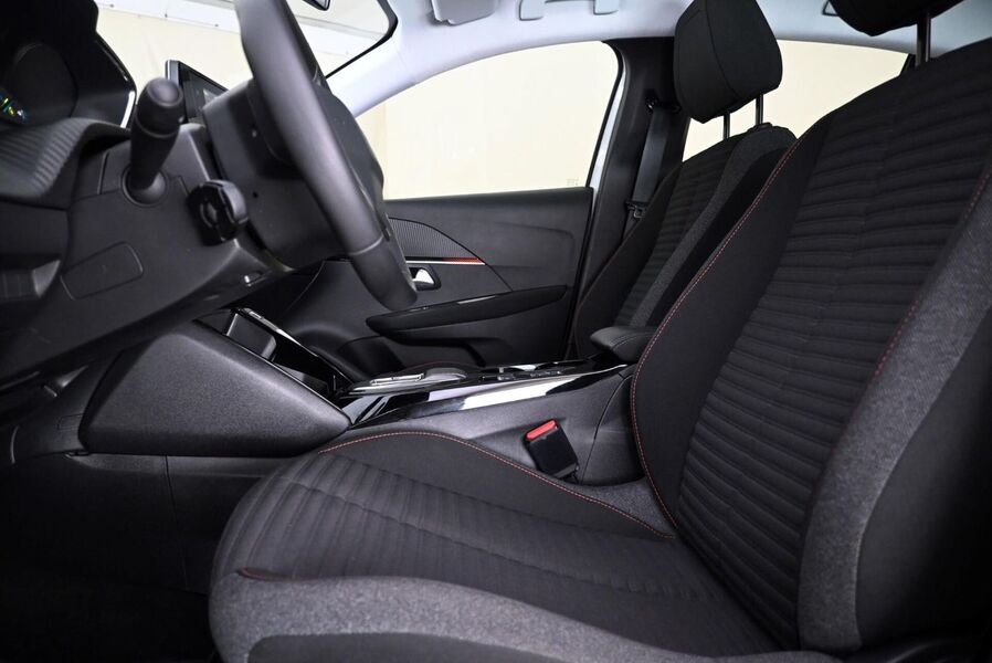 Peugeot e-208 vaihtoauto