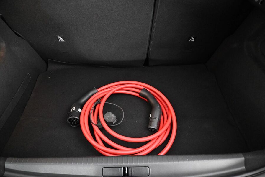 Peugeot e-208 vaihtoauto