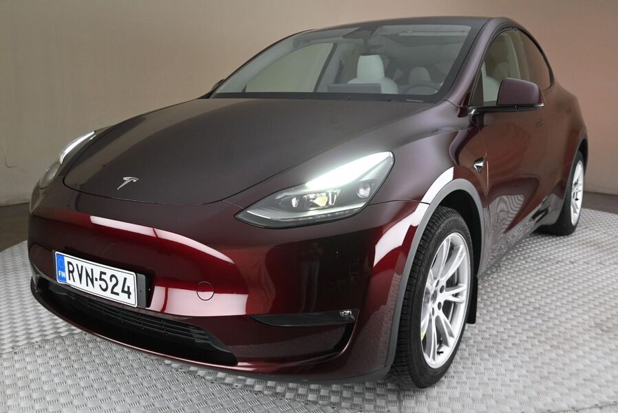 Tesla Model Y vaihtoauto