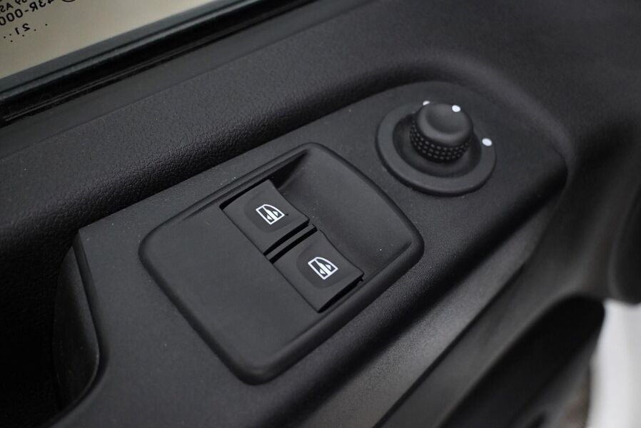 Nissan NV300 vaihtoauto