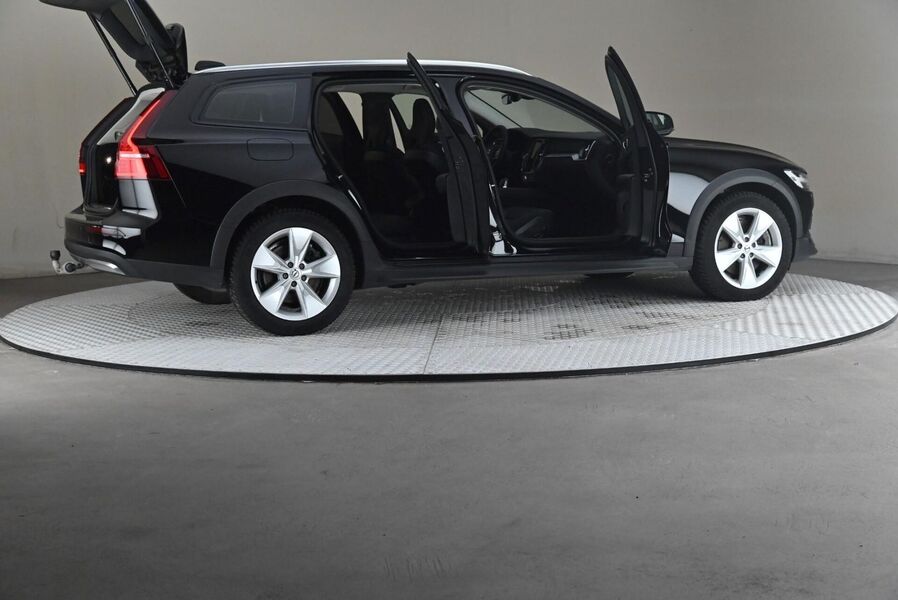 Volvo V60 Cross Country vaihtoauto