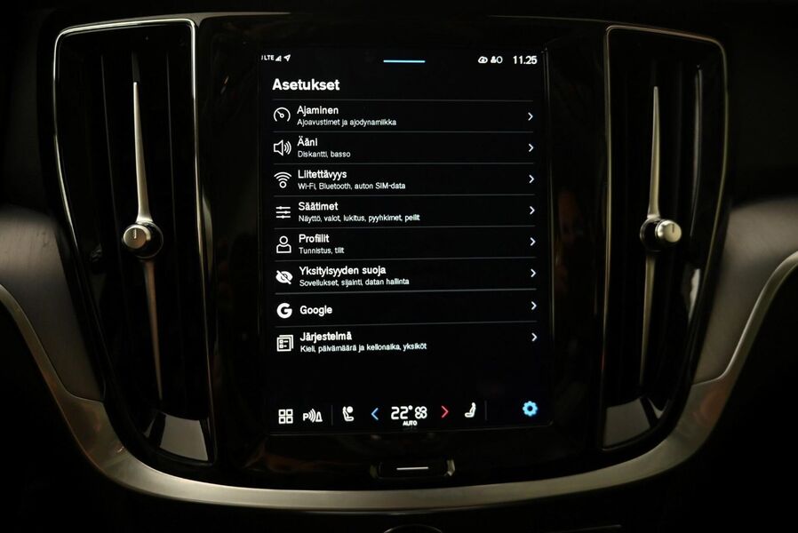 Volvo V60 Cross Country vaihtoauto