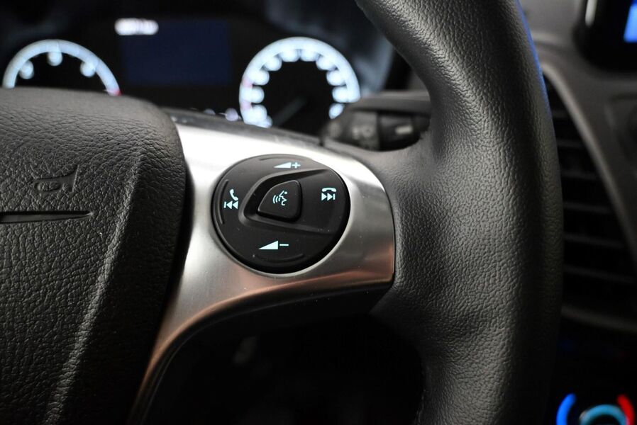 Ford Transit Connect vaihtoauto