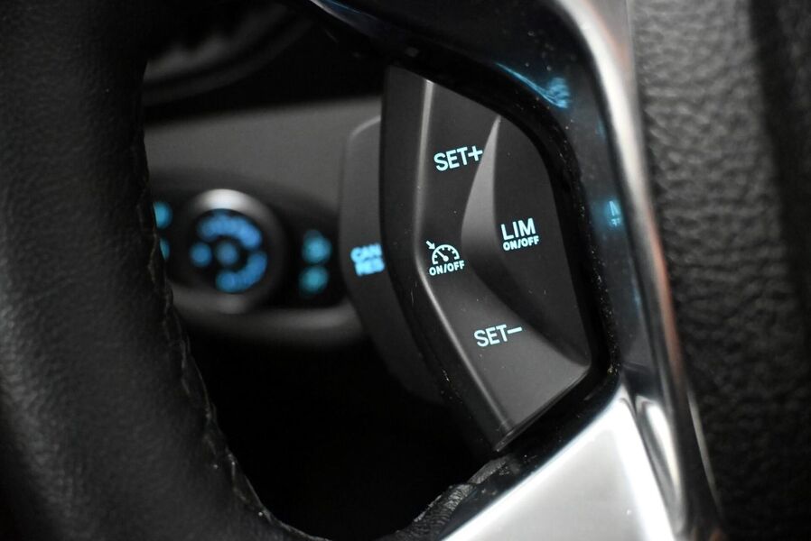Ford Transit Connect vaihtoauto