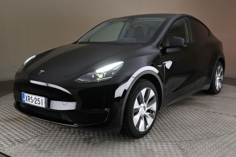 Tesla Model Y vaihtoauto