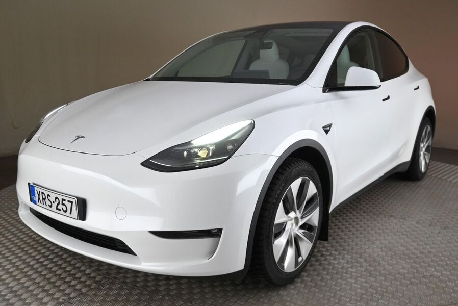 Tesla Model Y vaihtoauto