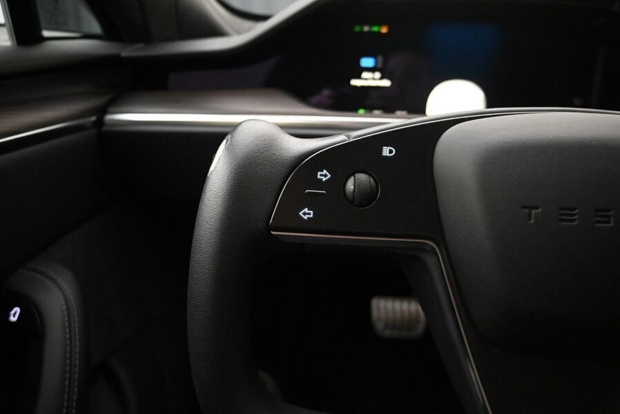 Tesla Model S vaihtoauto