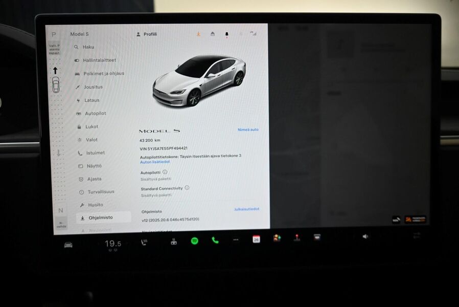 Tesla Model S vaihtoauto
